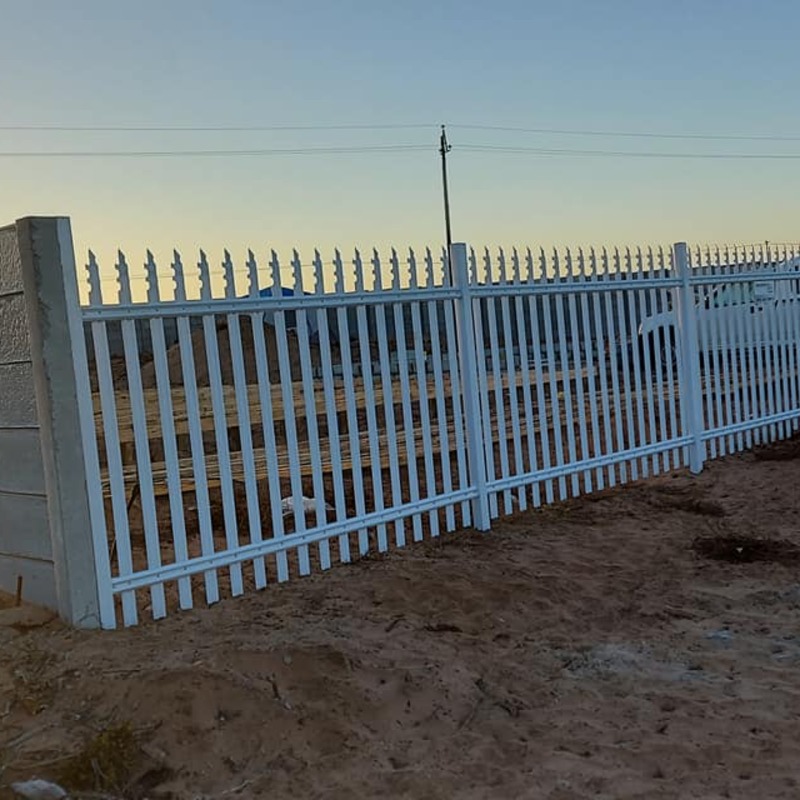 vibracrete-and-palisade-fence-in-lambert's-bay